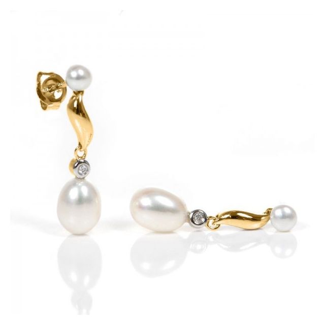Freshwater Pearl and Diamond S shape drop earrings.