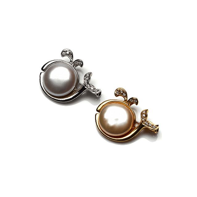 Freshwater Pearl Whale Brooch / Pendant | 18 ct Gold