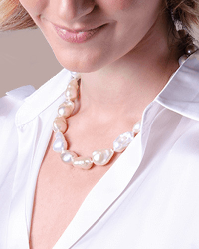 Baroque Freshwater Necklace Model