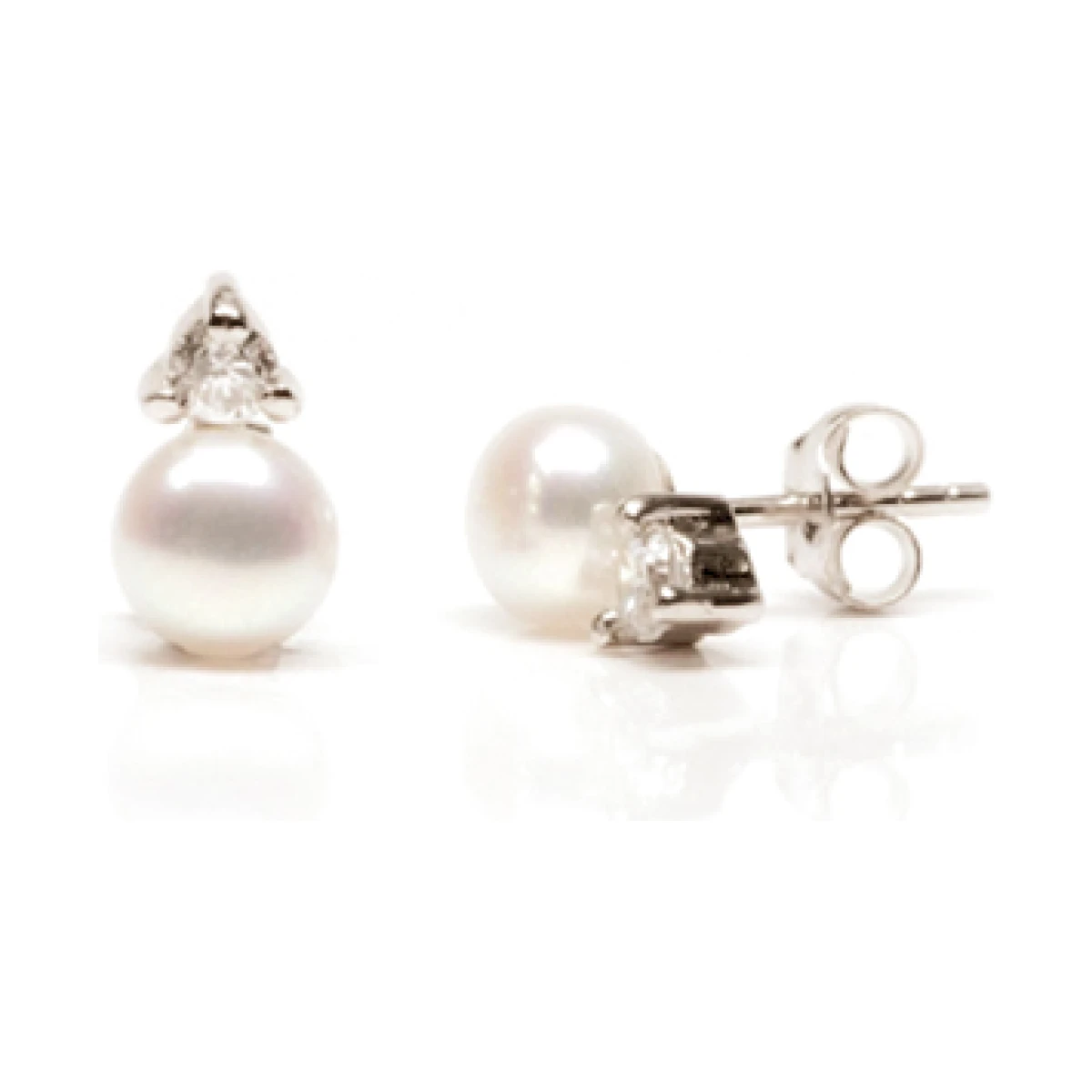  Cubic Zirconia & Freshwater Stud Earring  |  Silver
