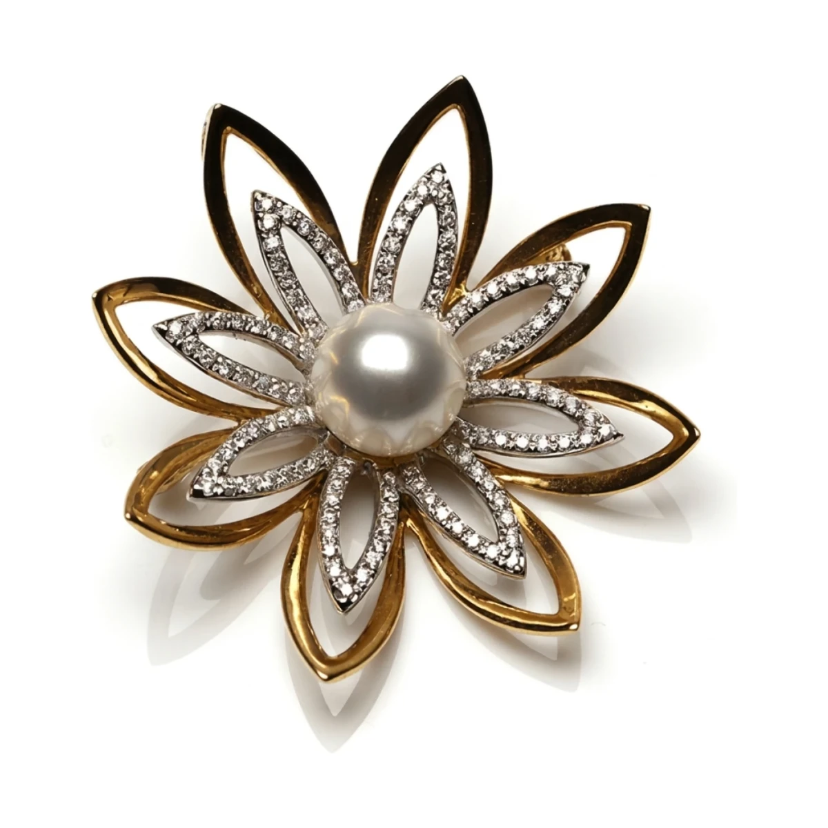 Freshwater Cultured Pearl & Diamond Brooch  |  18ct Gold