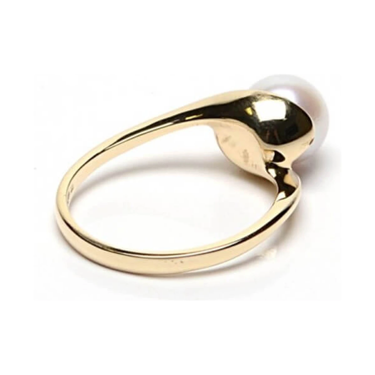 Freshwater Cultured Pearl Twist Ring | 9ct Yellow Gold