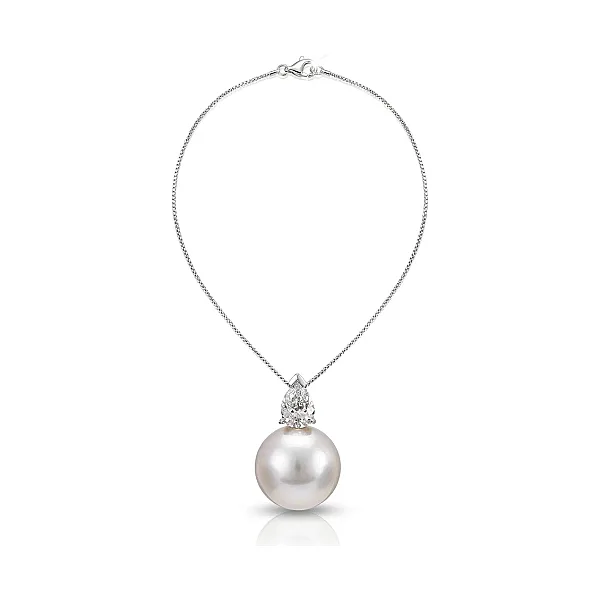  South Sea Pearl And Certified Pear-shape Diamond Pendant Necklace  | 18ct White Gold