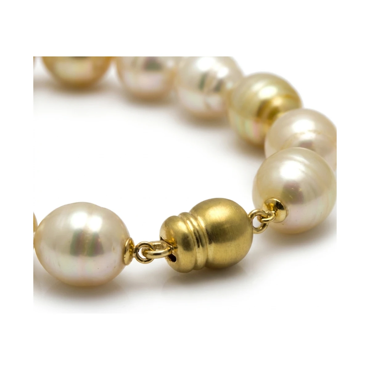Gold & White South Sea Pearl Bracelet On 14ct Clasp