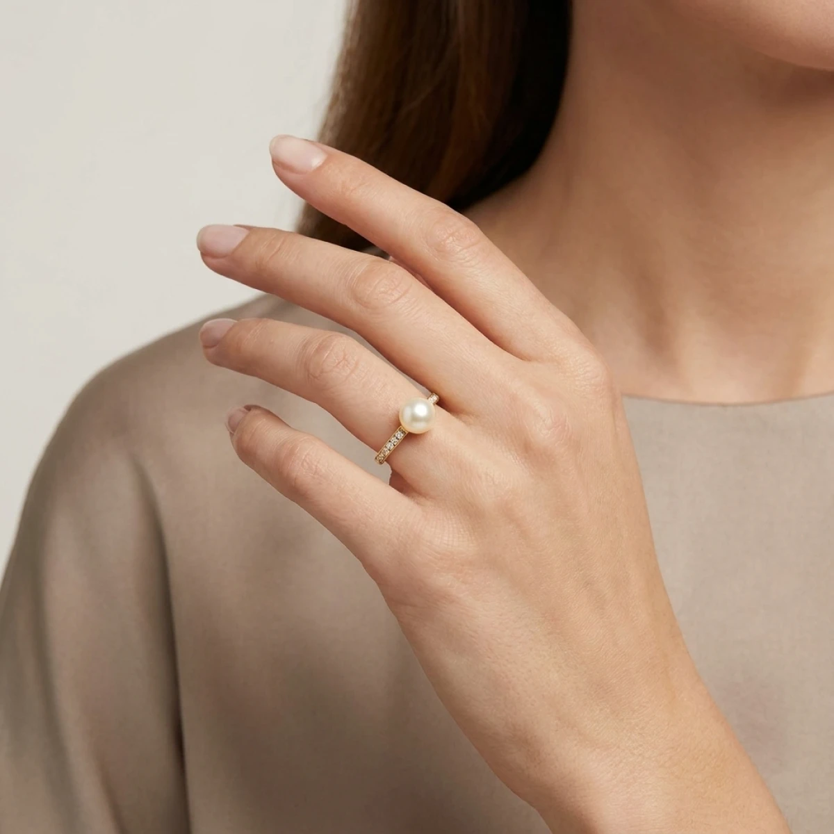 Freshwater Pearl & Diamond Contemporary Design Ring|9ct