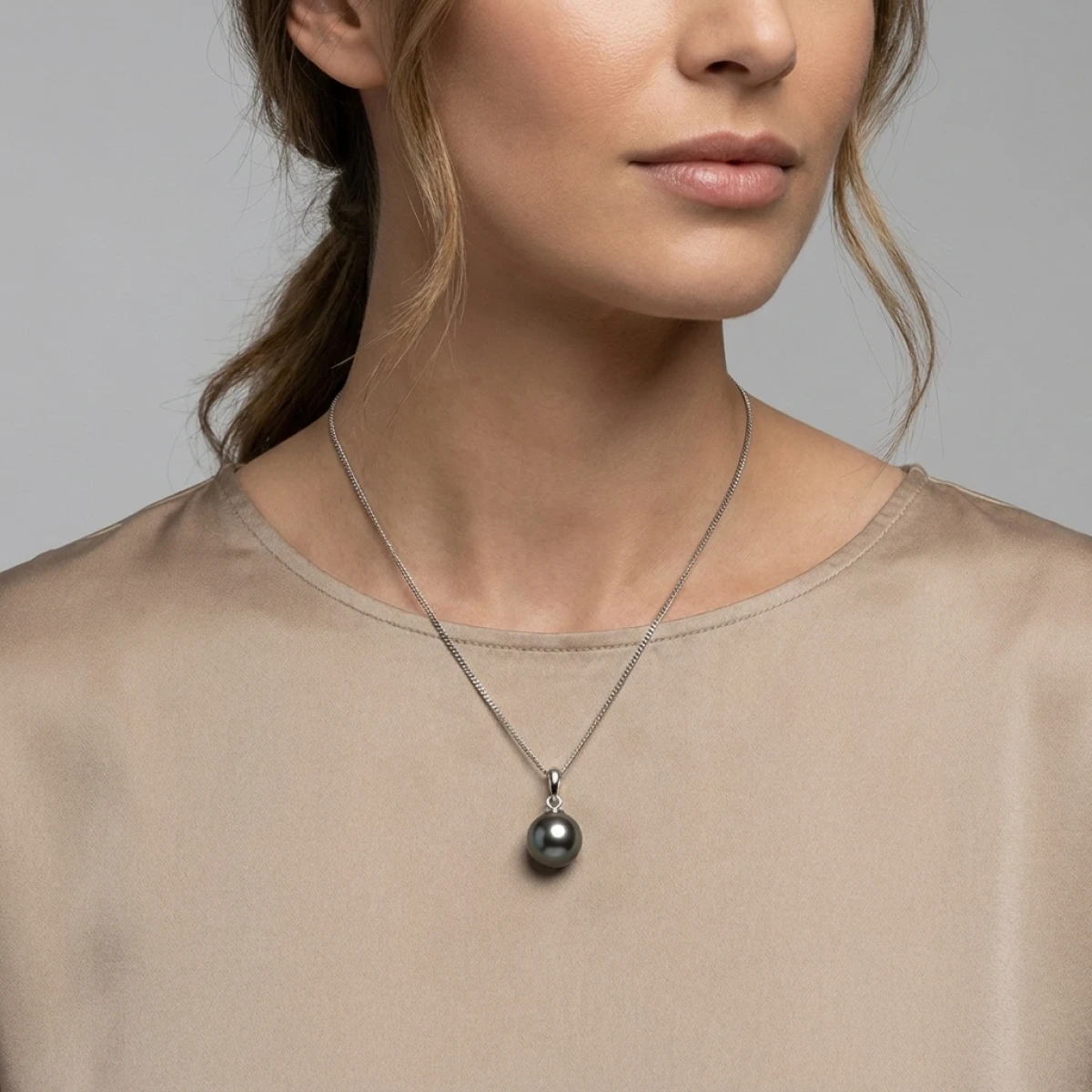 Tahitian Pearl Simple Pendant  |  9ct White Gold