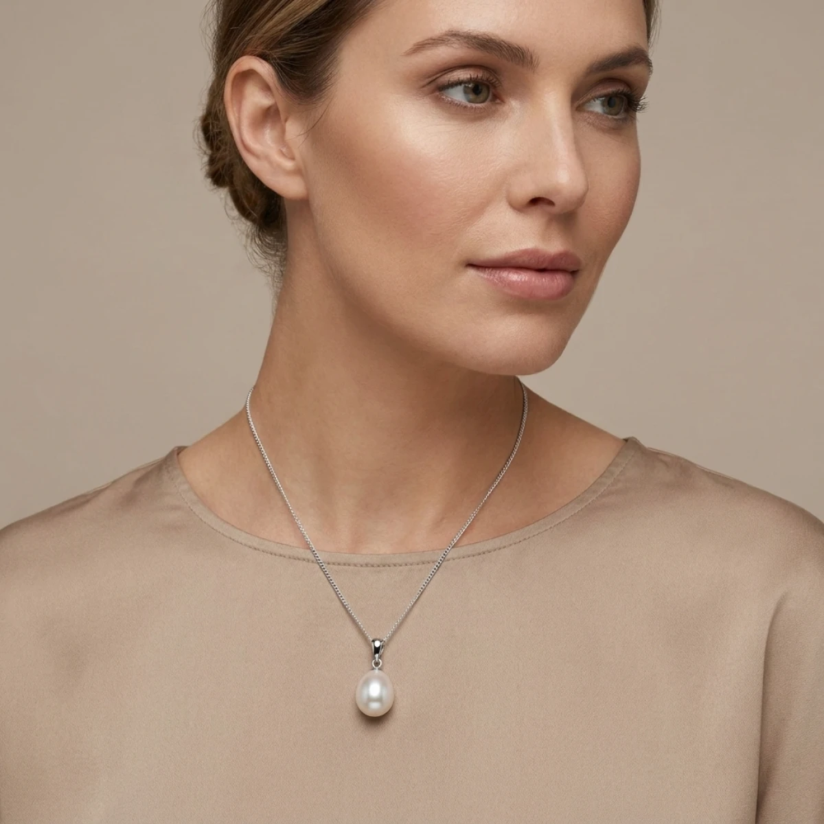 Freshwater Pearl Simple inverted Pear-Shape Design Pendant  |  9ct White Gold