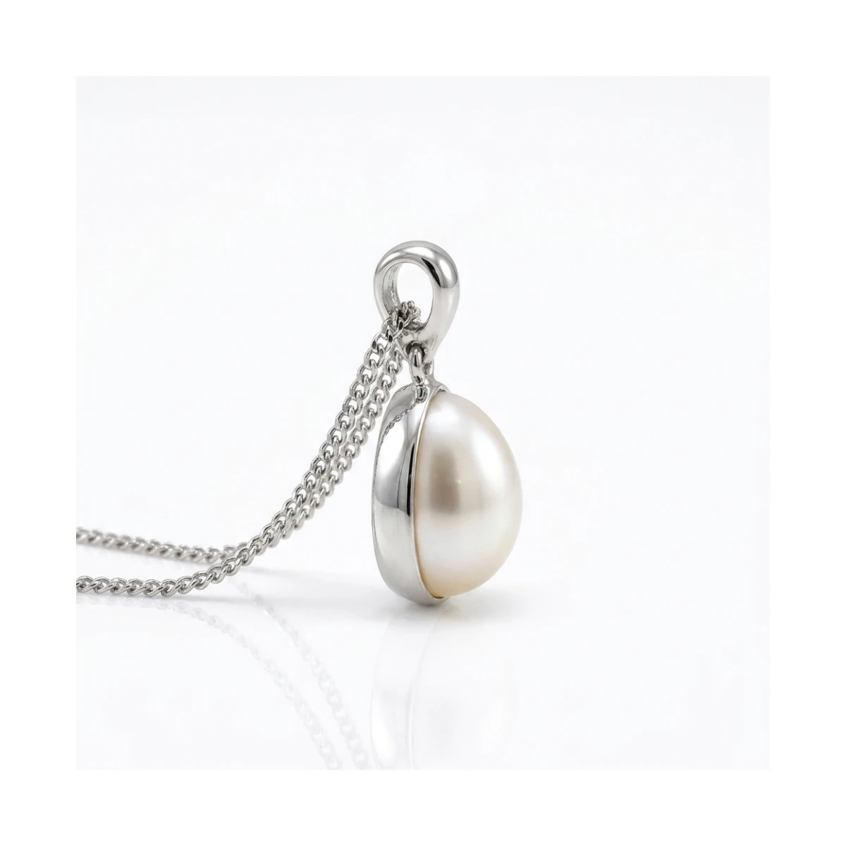 Freshwater Pearl Simple inverted Pear-Shape Design Pendant  |  9ct White Gold