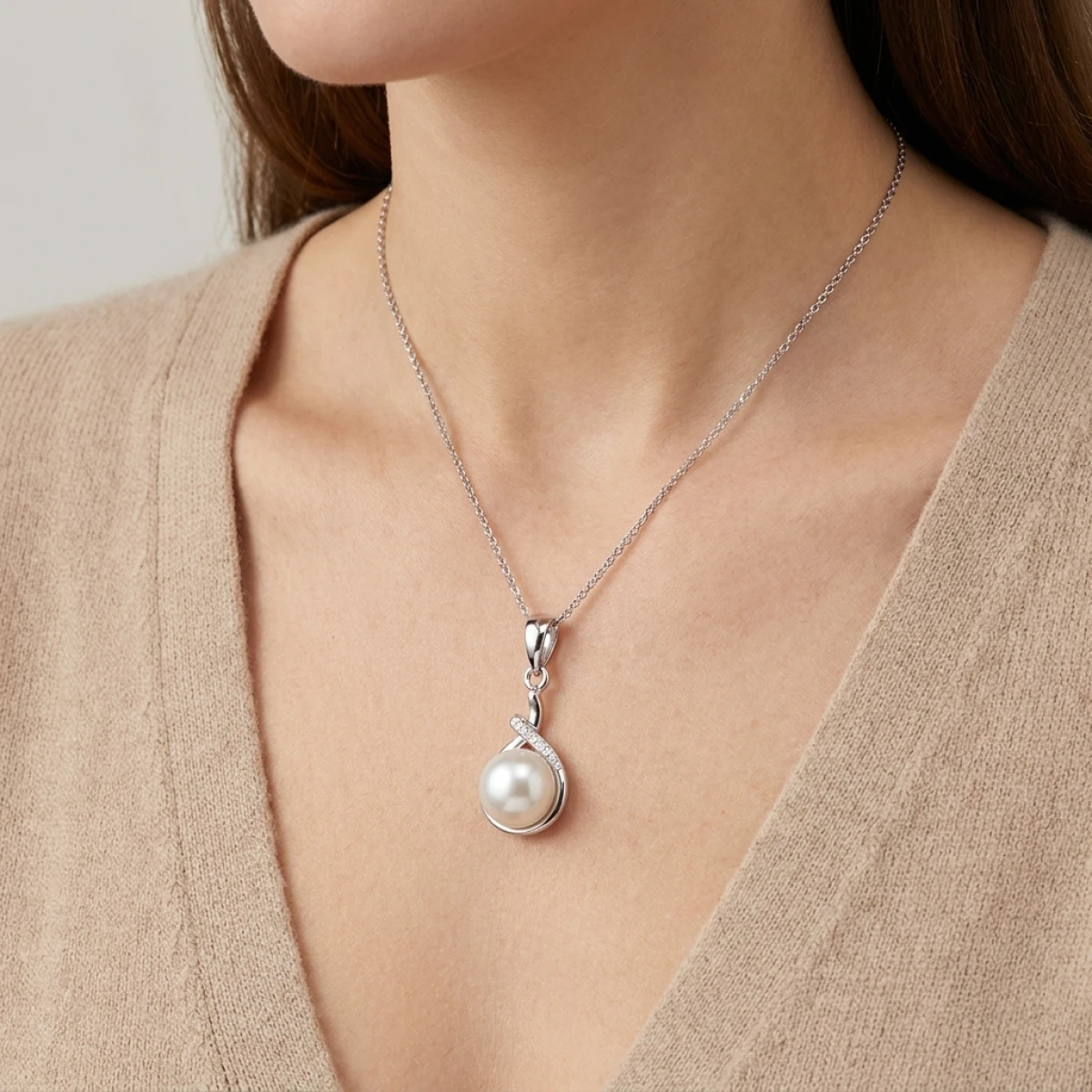 Freshwater Pearl & Diamond Cross-Over Loop Design Pendant  |  9ct White Gold