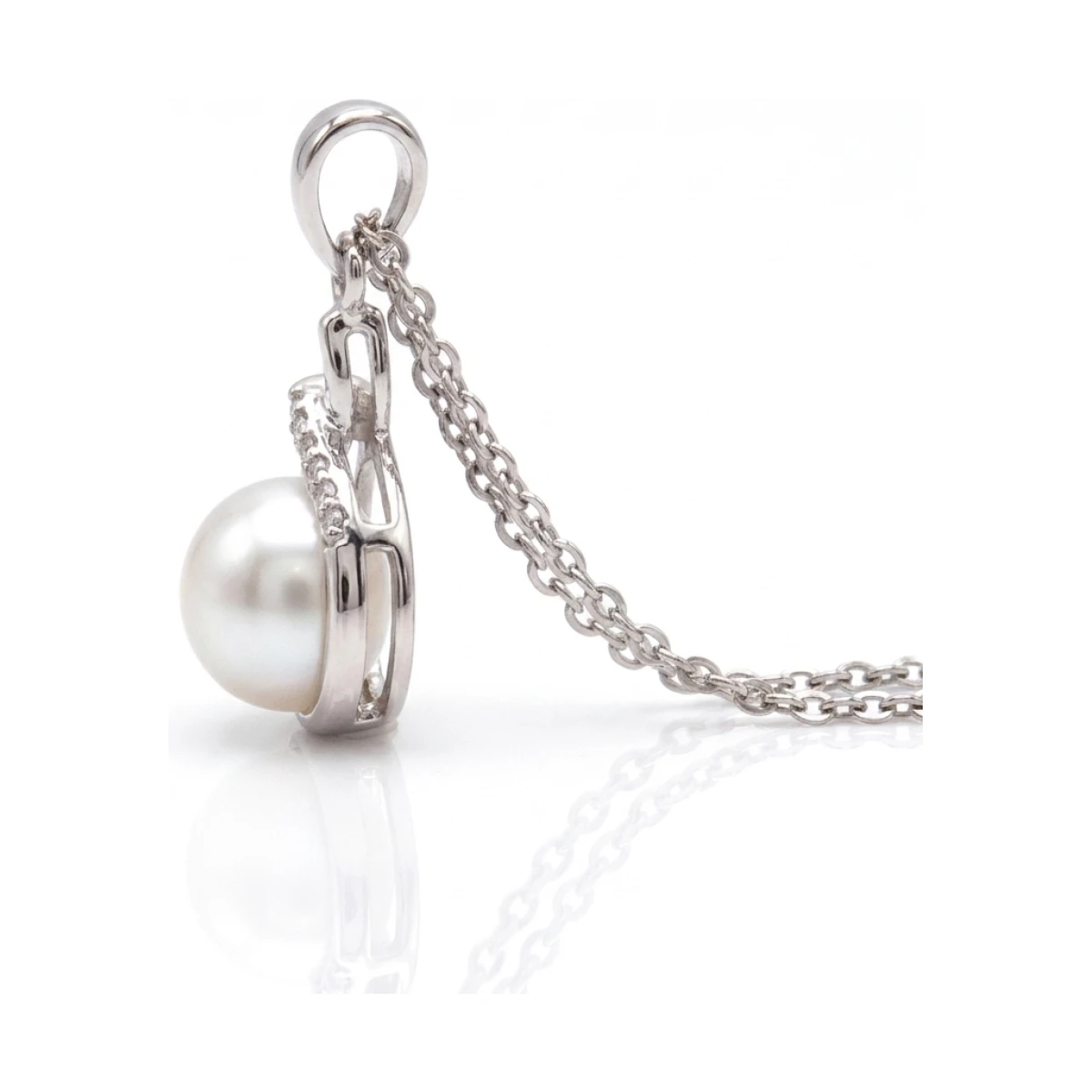 Freshwater Pearl & Diamond Cross-Over Loop Design Pendant  |  9ct White Gold