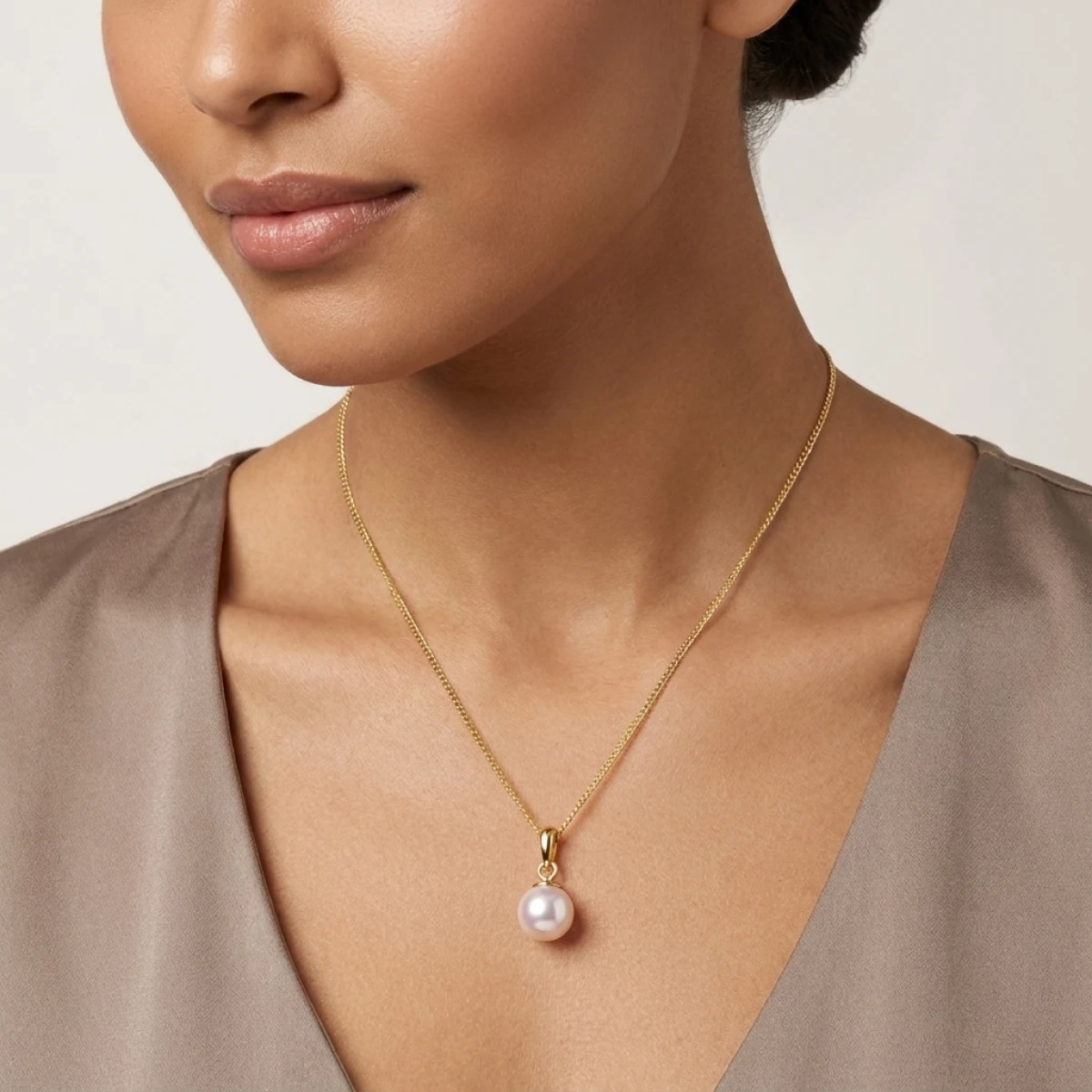 White Akoya Cultured Pearl Pendant 7.0-7.5 mm  |  18ct Yellow Gold