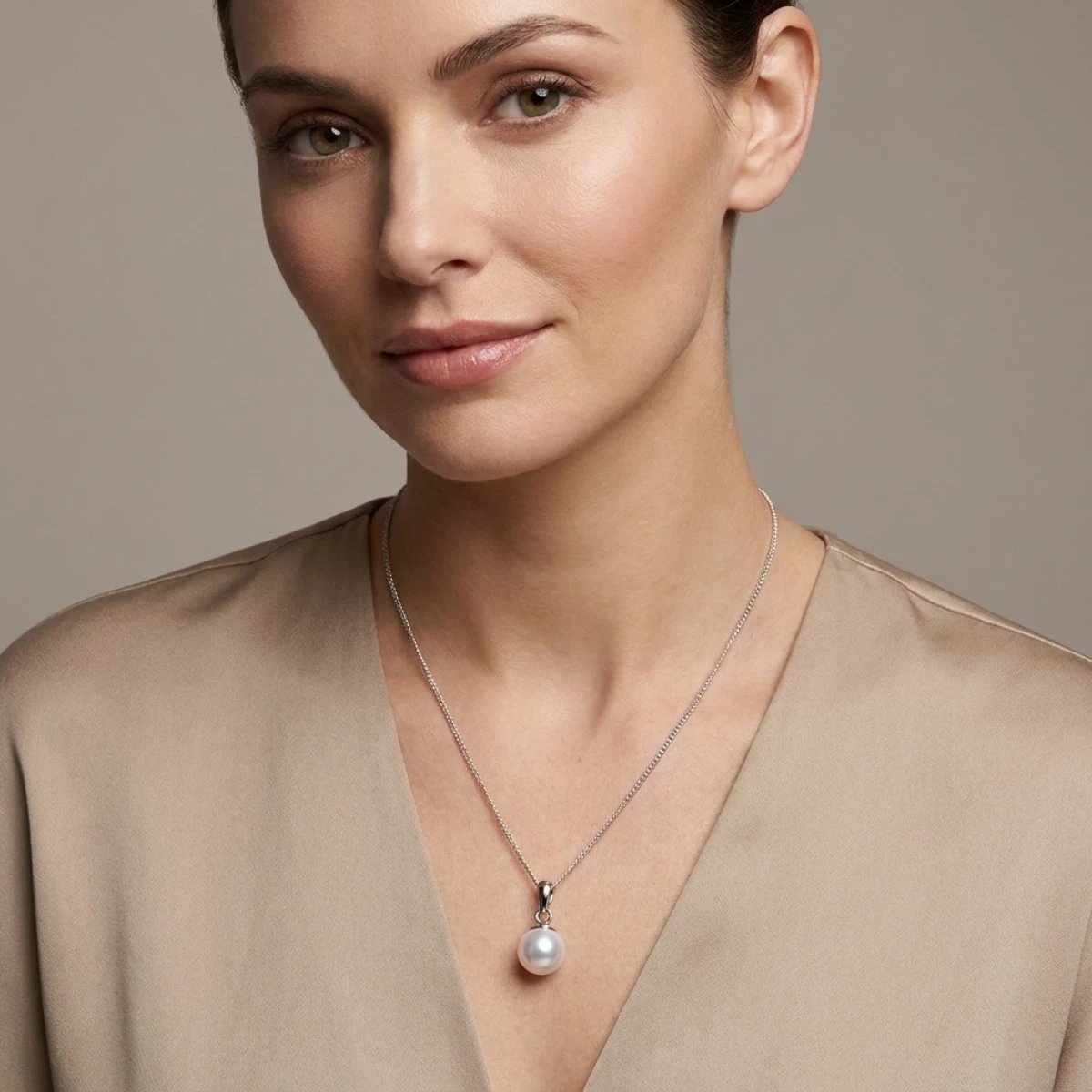 White Akoya Cultured Pearl Pendant 7.5-8.0 mm  |  18ct White Gold