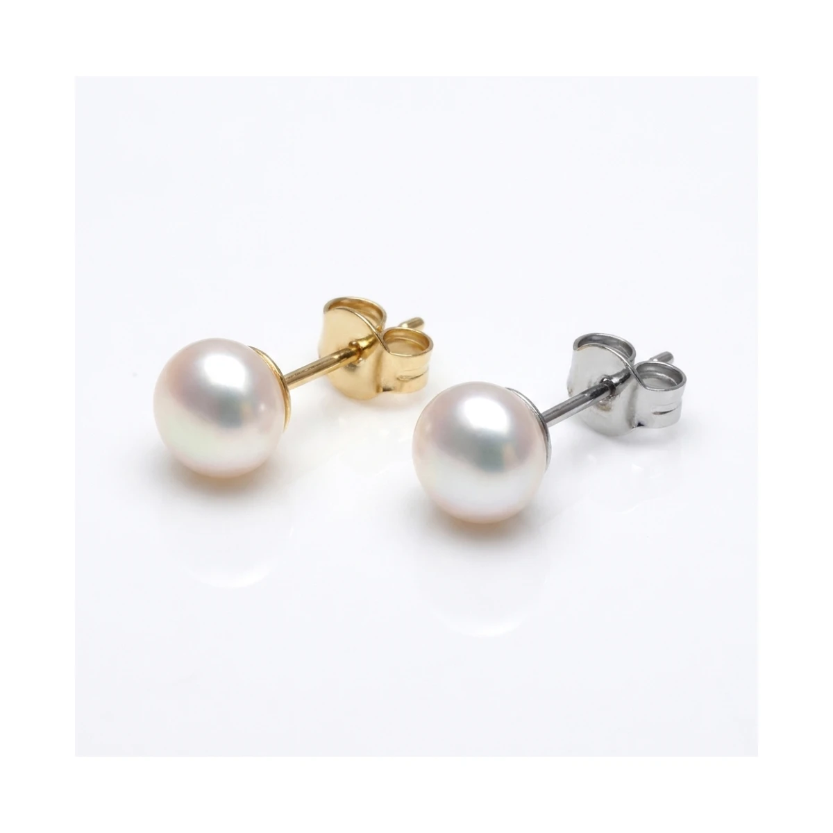 White Freshwater Bouton Stud Earrings  |  6mm 