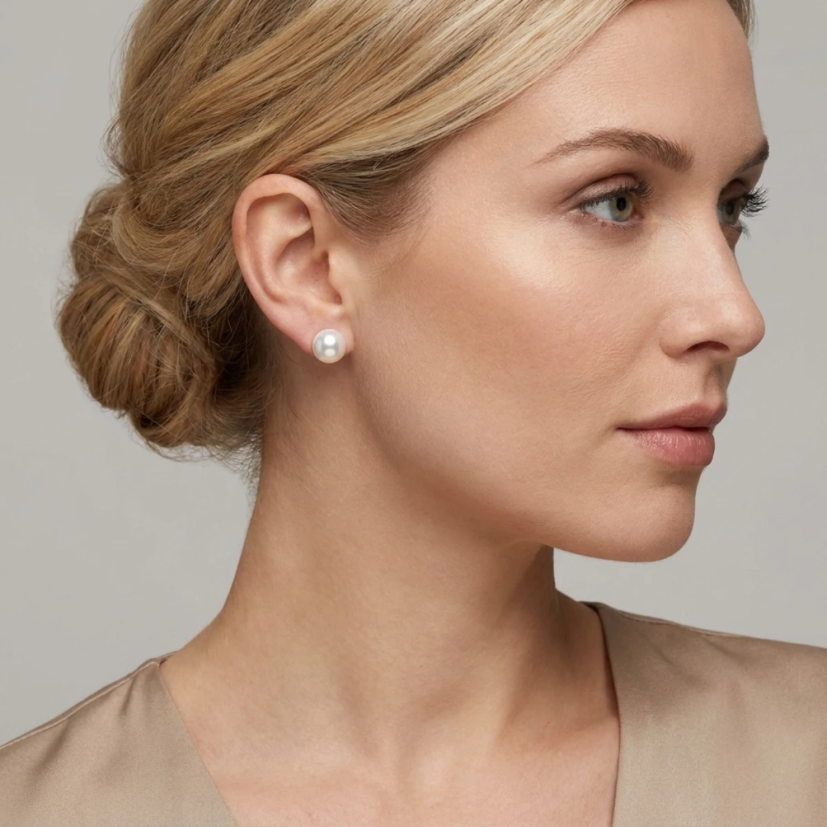 White Freshwater Bouton Stud Earrings  |  8mm 