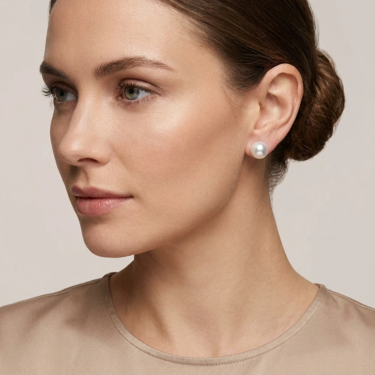 White Freshwater Bouton Stud Earrings  |  9mm 