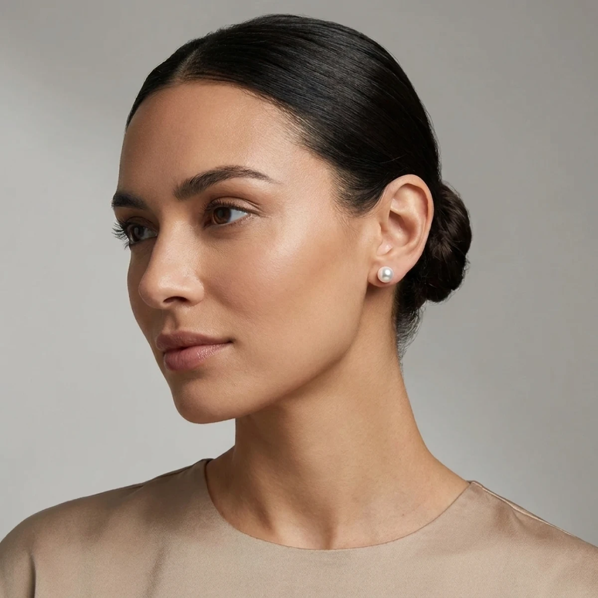 White Akoya Stud Earrings  |  4.0-4.5 mm