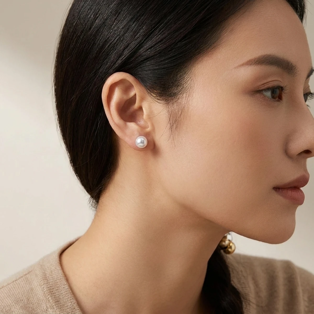 White Akoya Stud Earrings  |  5.0-5.5 mm