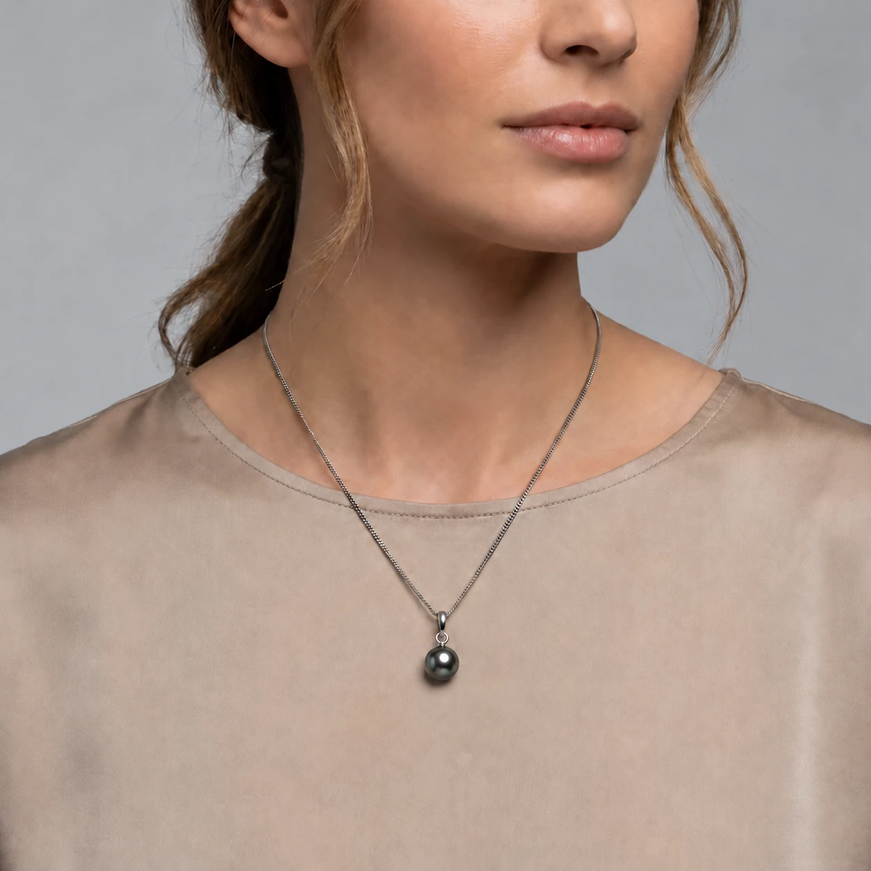 Tahitian Pearl Simple Pendant  |  9ct White Gold