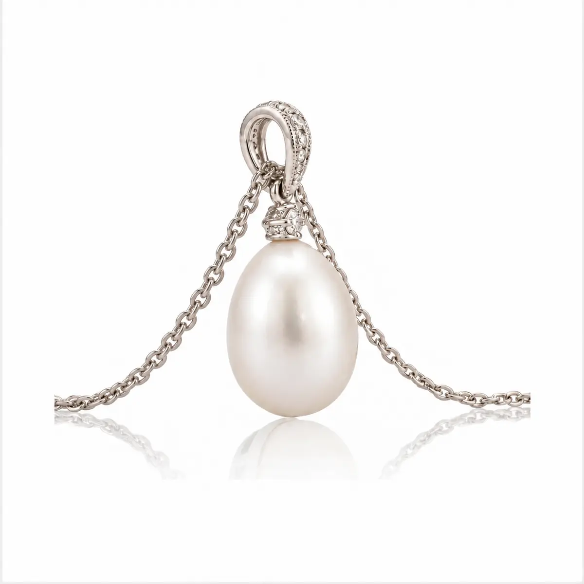 Antique Influenced Design Freshwater Pearl & Diamond Dropper Pendant  |  18ct White Gold