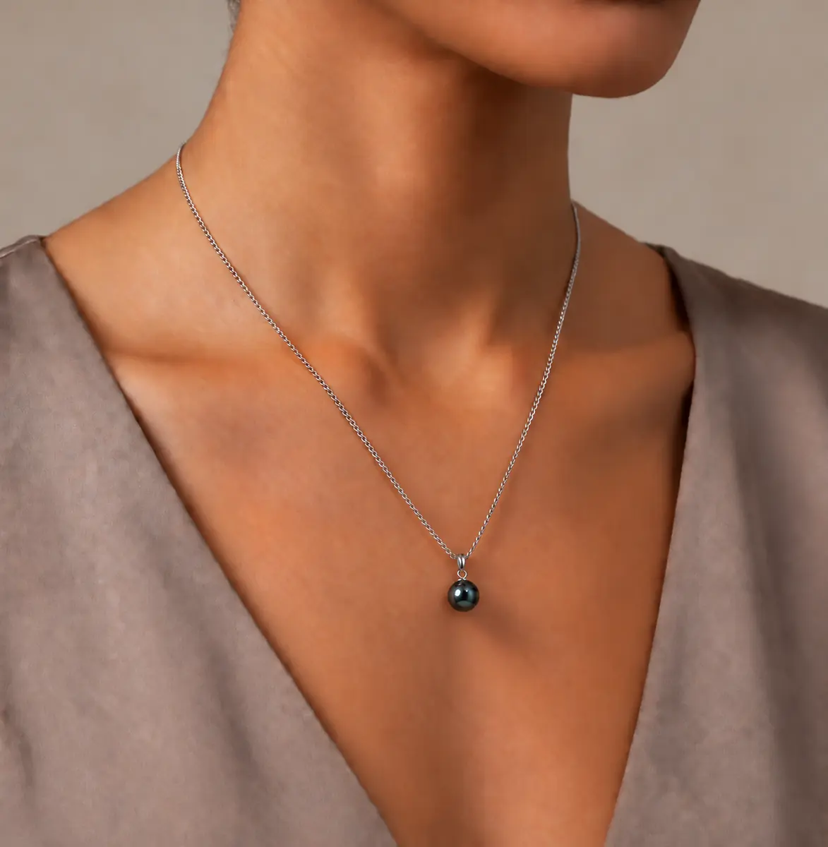Black Akoya Cultured Pearl Pendant 7.0-7.5 mm  |  9ct White Gold