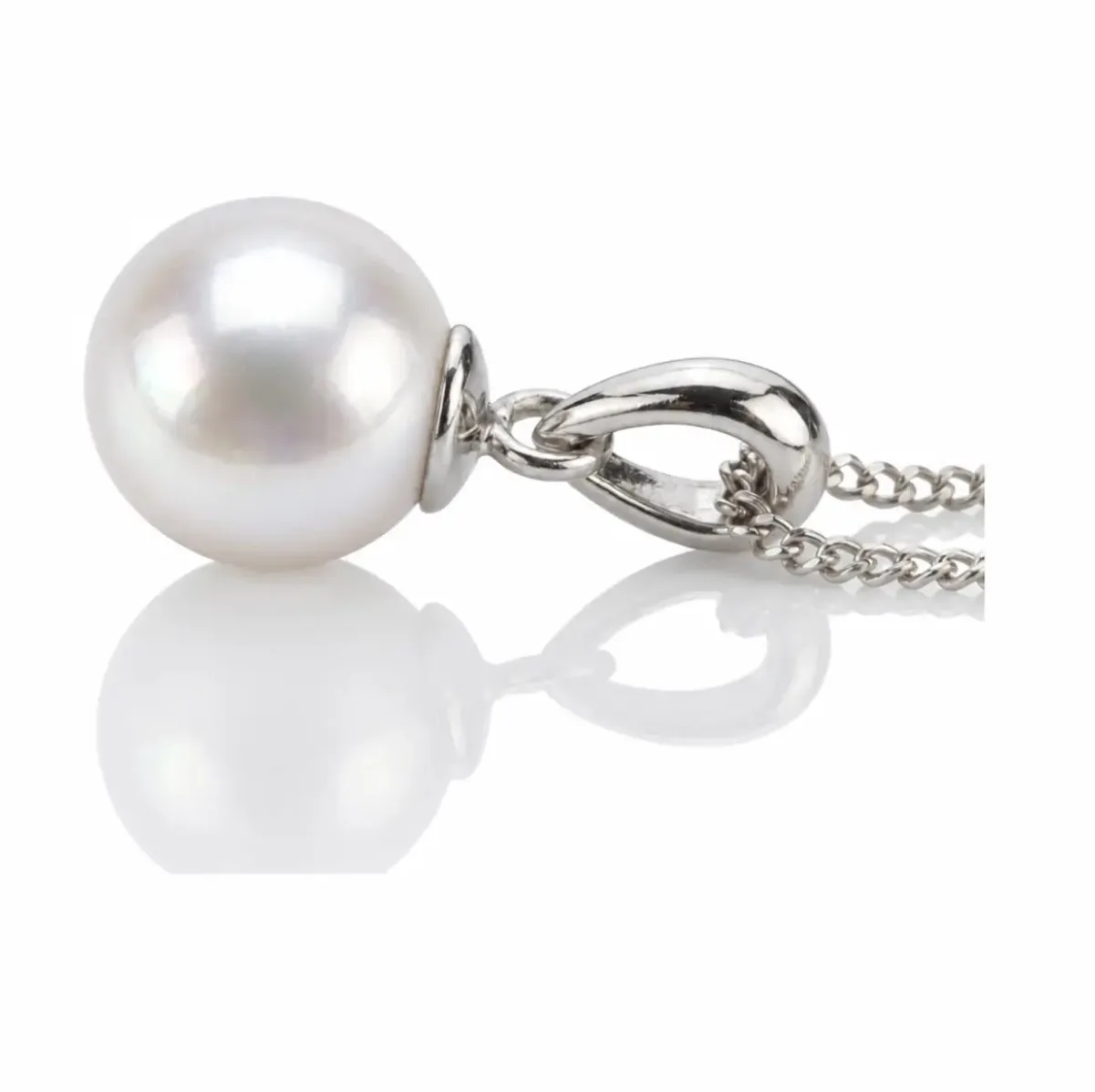 White Akoya Cultured Pearl Pendant 8.0-8.5 mm | 18ct White Gold